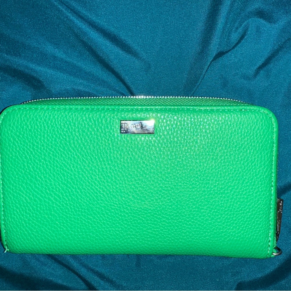 Thirty One All about the Benjamins Wallet